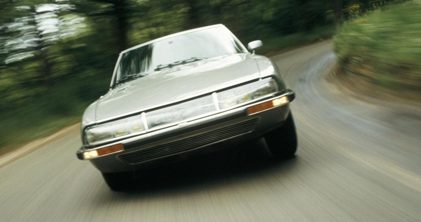 Parigi retromobile DS SM frontale