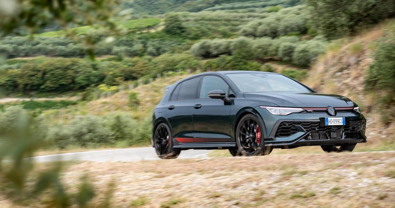 Volkswagen Golf GTI Edition 50