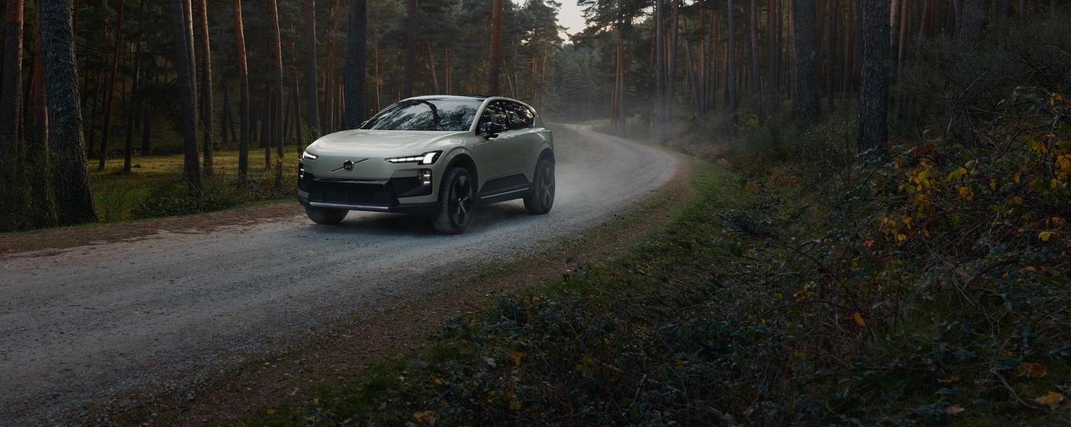 volvo ex60 prezzi foto