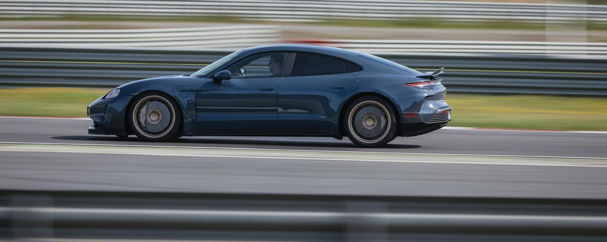 E-Motion porsche club elettriche