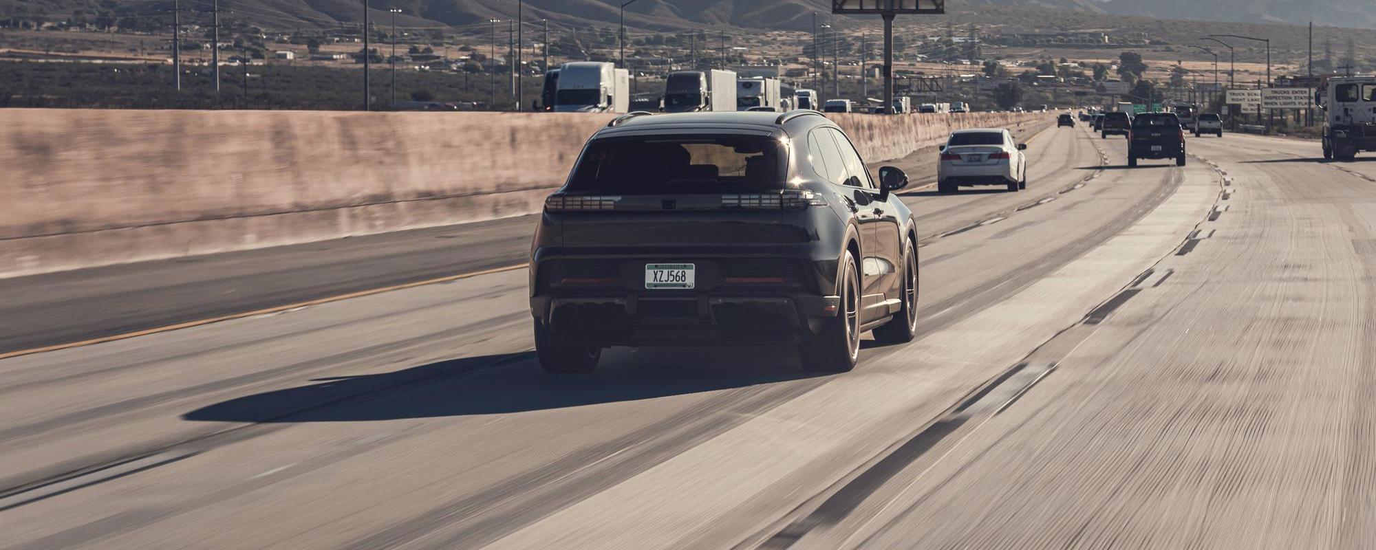 porsche elettrica batteria autonomia caratteristiche