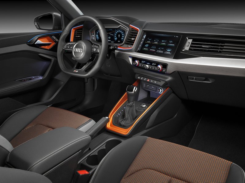 Audi Nuova A1 citycarver interni 1