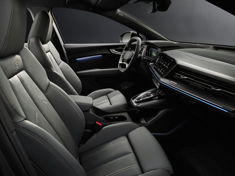 Audi Q4 e-tron interni 1