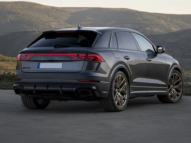 Audi RS Q8 posteriore