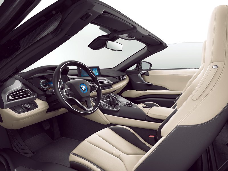 BMW i8 Roadster interni