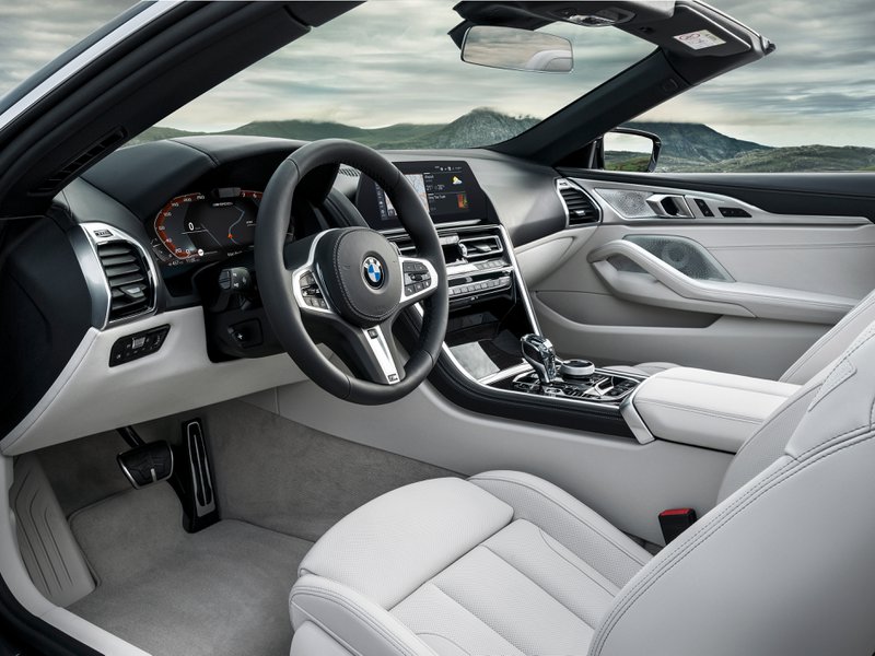 BMW Serie 8 Cabrio interni 1