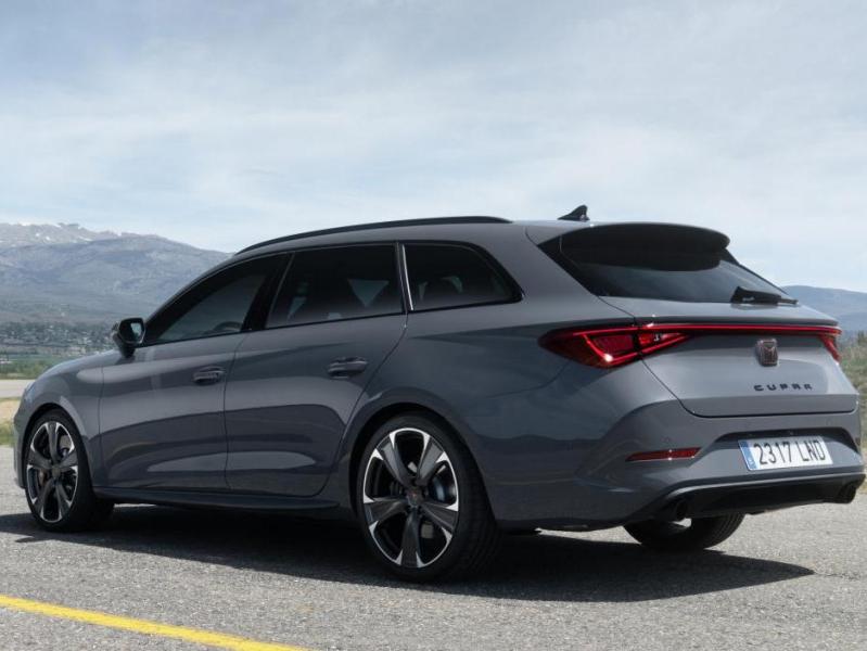 Cupra Leon Sportstourer dietro