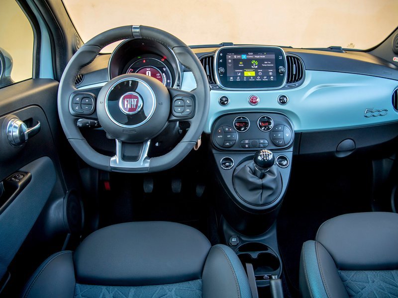 FIAT 500 Hybrid interni