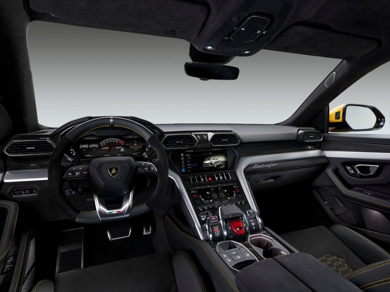 Lamborghini Urus interni