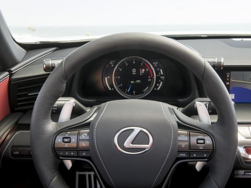 Lexus LC Convertible volante