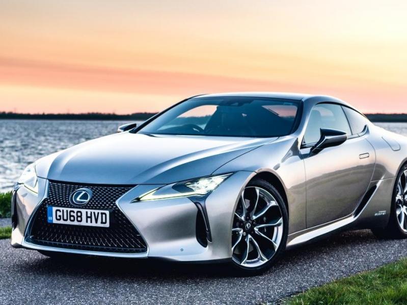 Lexus LC Hybrid statica