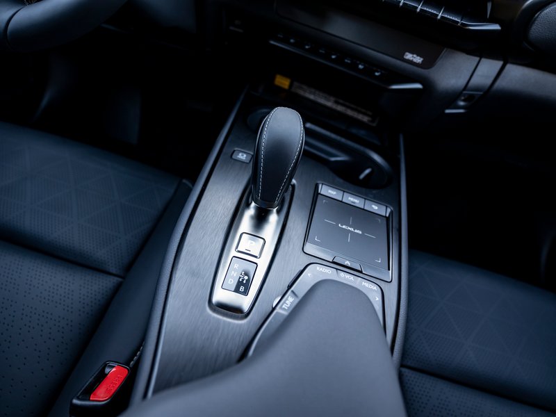 Lexus UX Full Electric interni 1