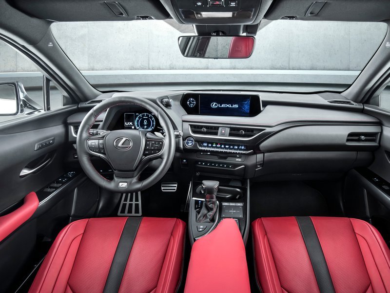 Lexus UX Hybrid interni