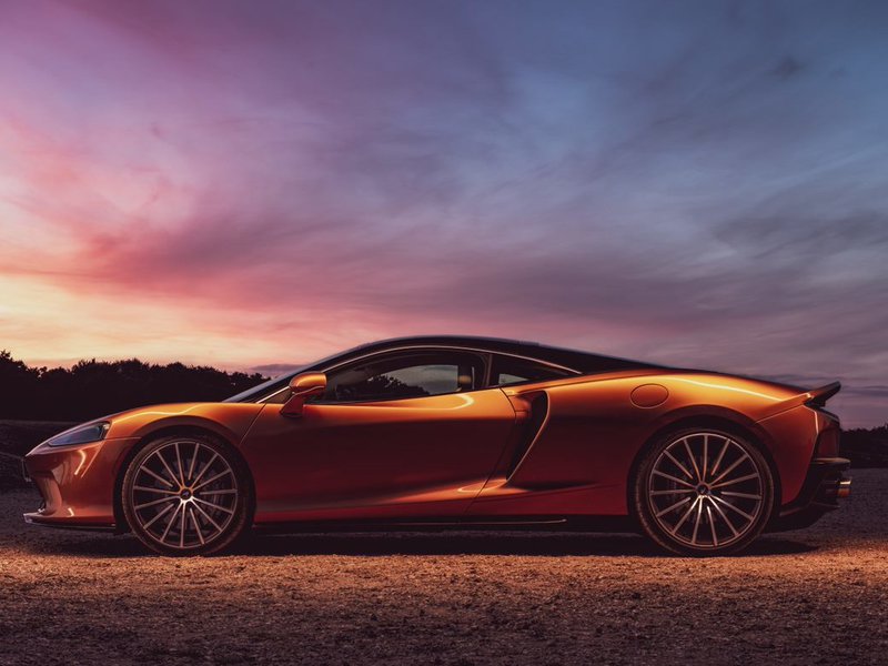 McLaren GT profilo