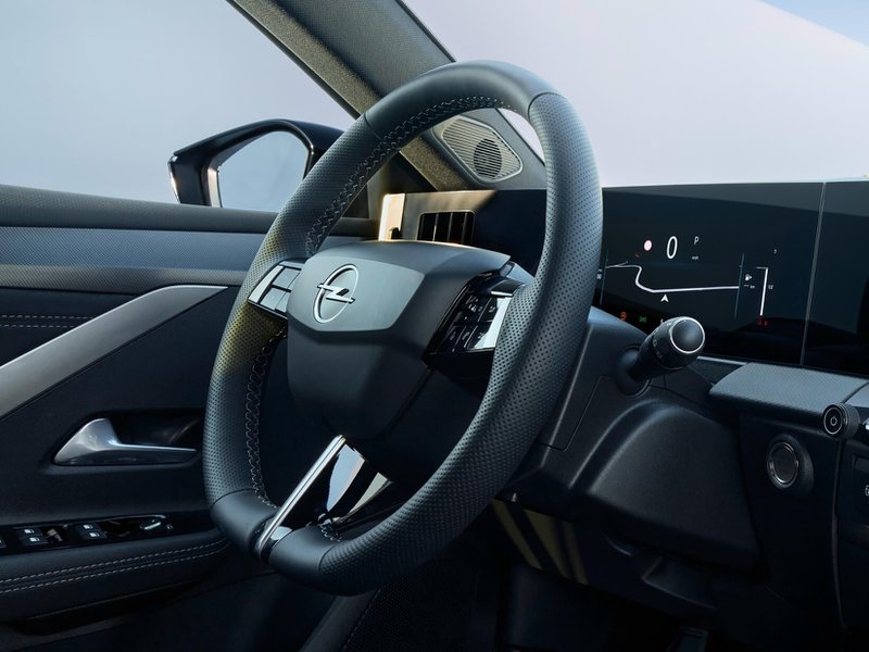 Opel Nuova Astra Sports Tourer Plug-In Hybrid interni