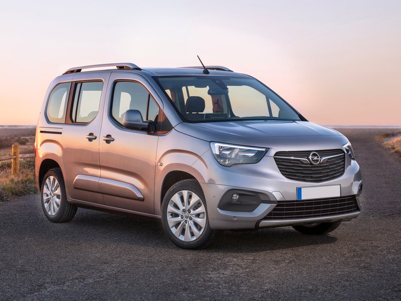 Opel Nuovo Combo Life tre quarti anteriore