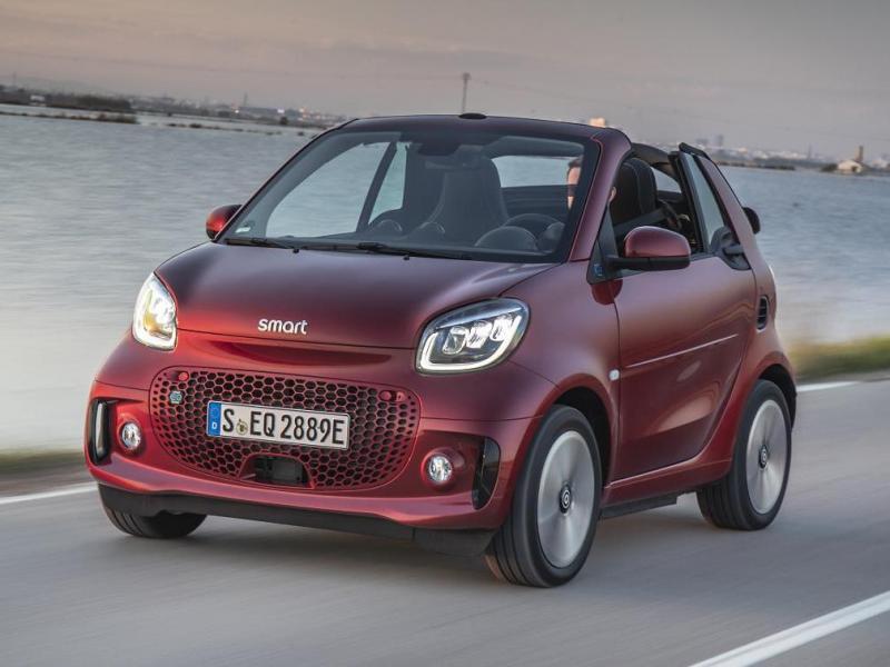 Smart EQ Fortwo Cabrio strada