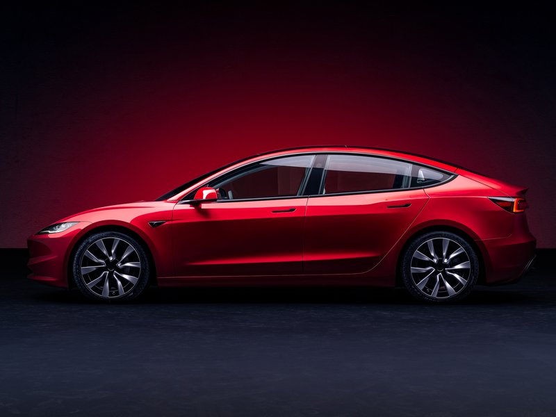 Tesla Model 3 profilo