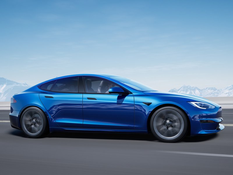 Tesla Model S tre quarti anteriore